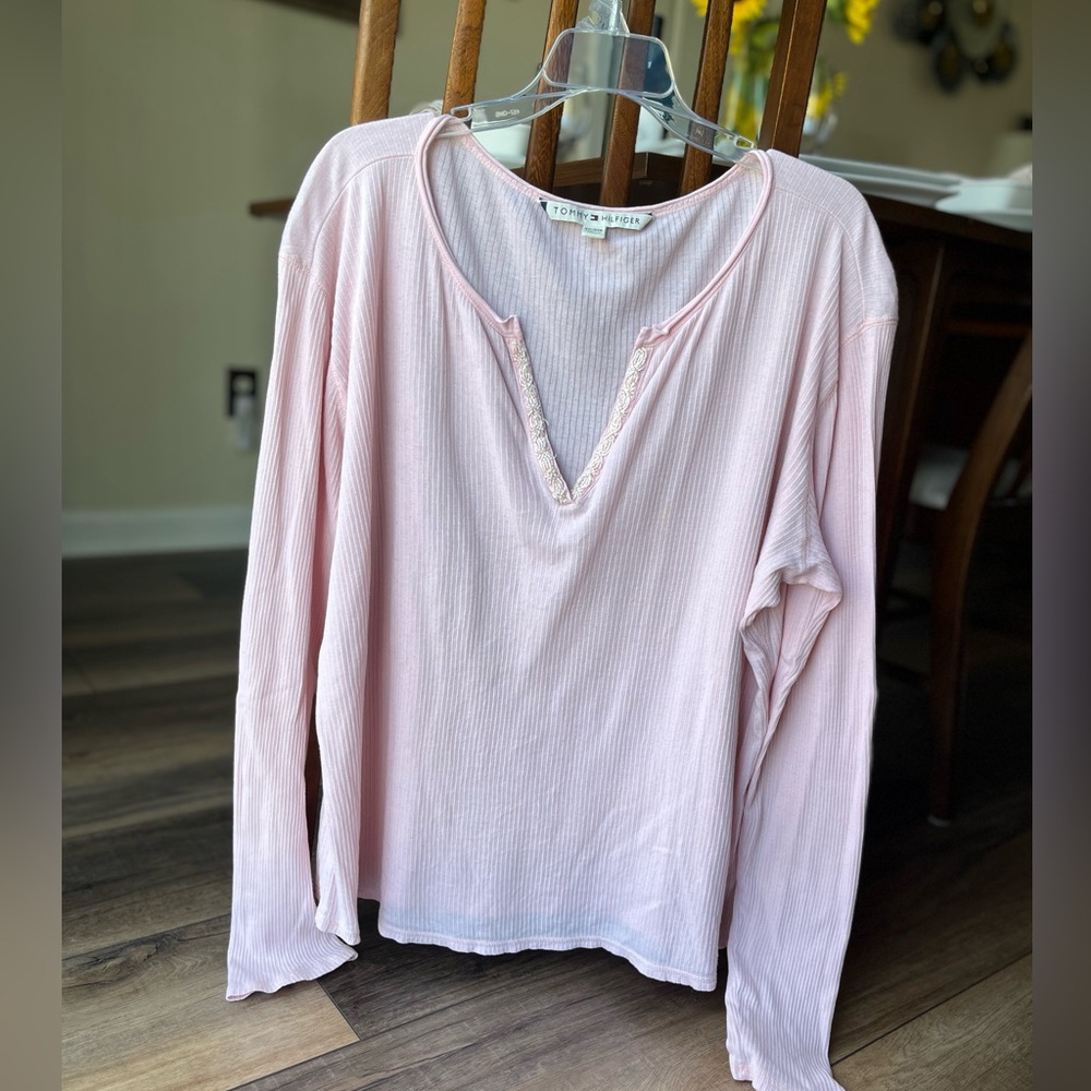 Tommy Hilfiger Soft Pink Long Sleeve Shirt! Size XXL,beaded detail  on V-neck.